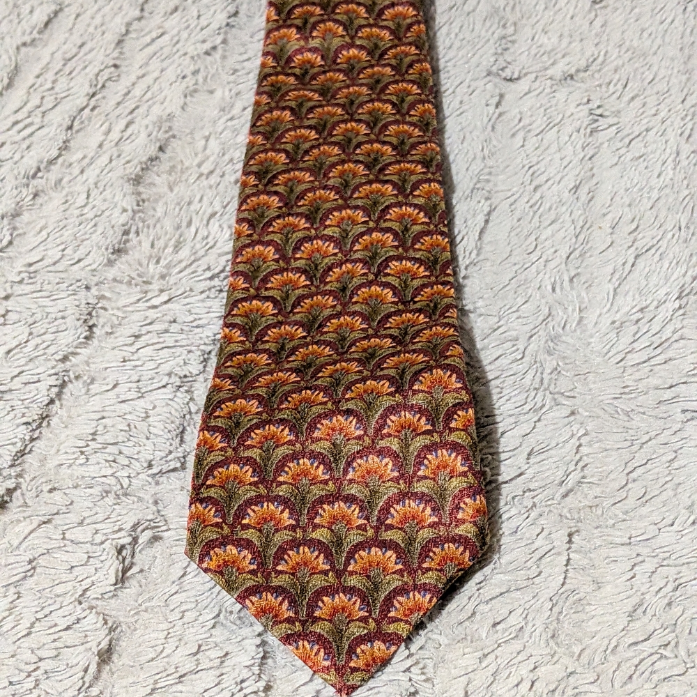 Ermenegildo Zegna Burgundy and Gold Patterned Silk Tie
